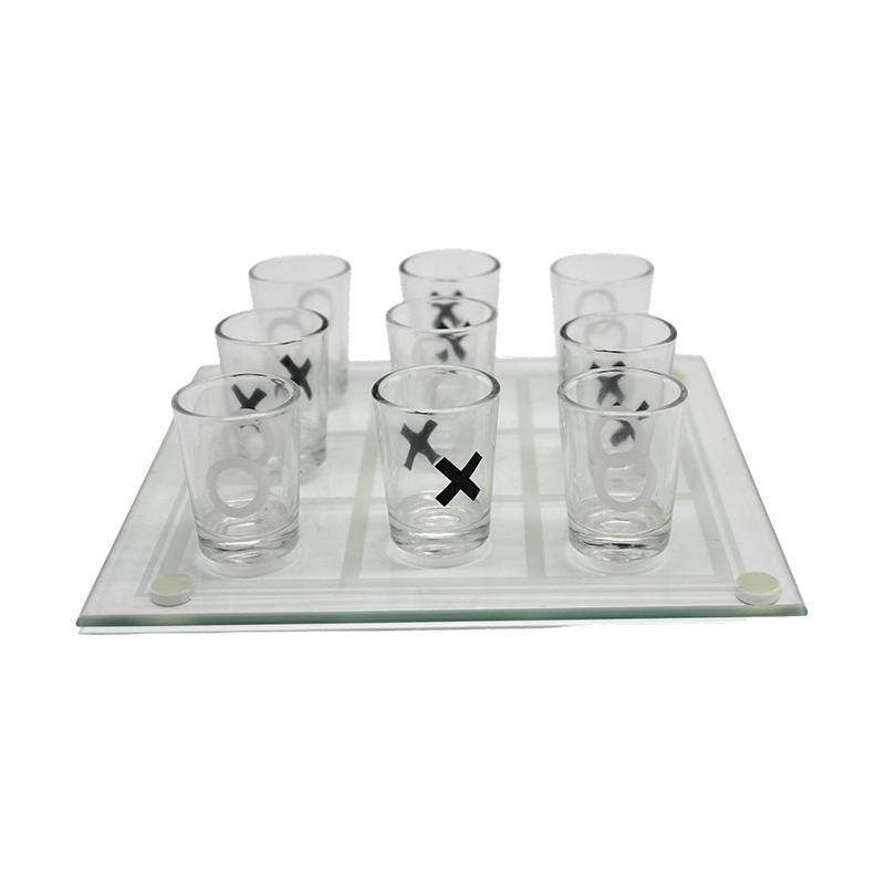 Pub-Style Entertainment Glass XO Chess Set