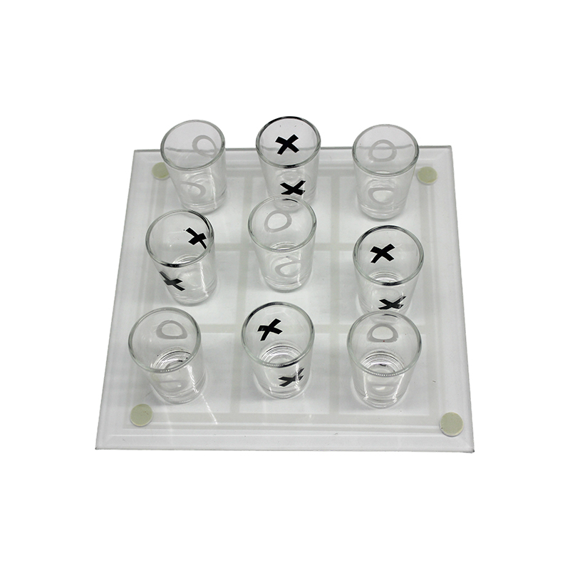 Pub-Style Entertainment Glass XO Chess Set