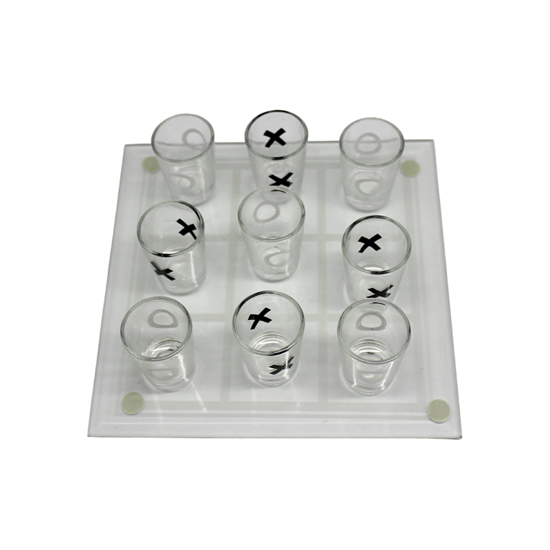 Pub-Style Entertainment Glass XO Chess Set