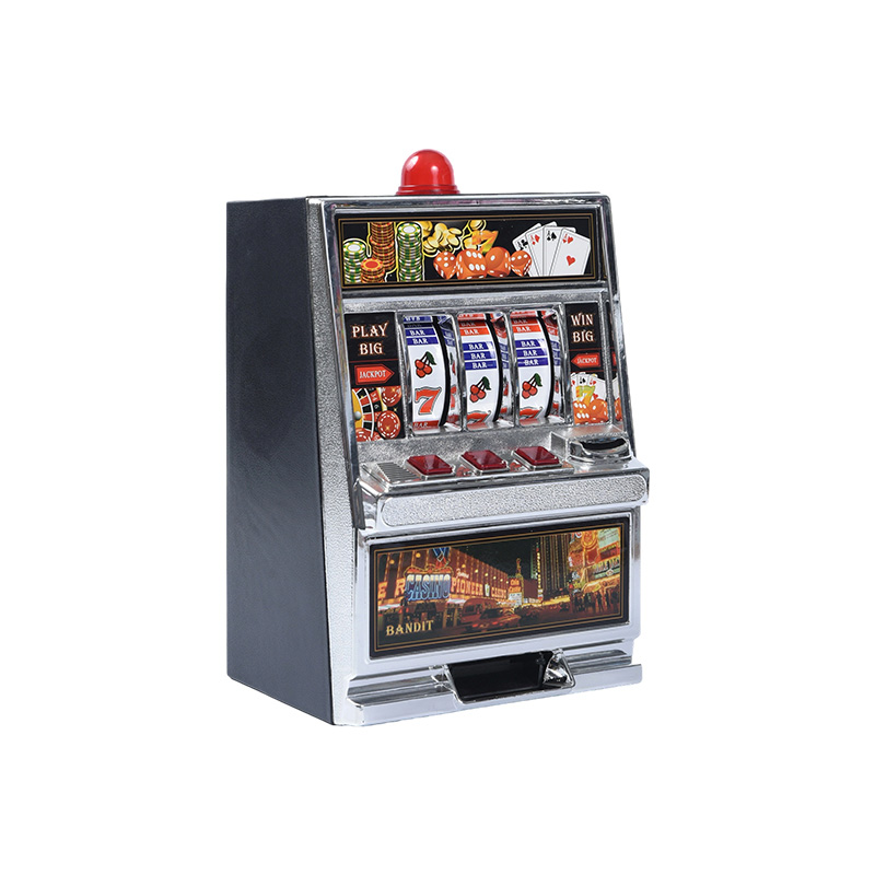 Hand-Operated Collectible Classic Gambling Machine