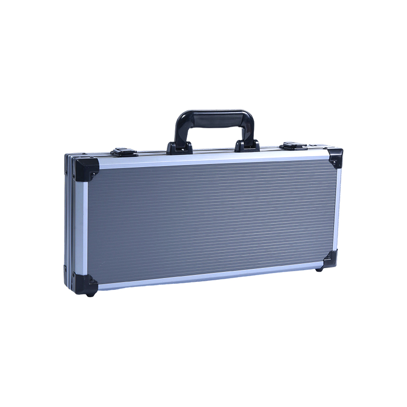 Aluminum Case Complete with Dice and Dealer Button Premium Poker Chip Set